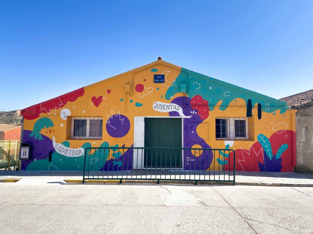 Mural Fachada Casa de Juventud Sástago - Vera Galindo
